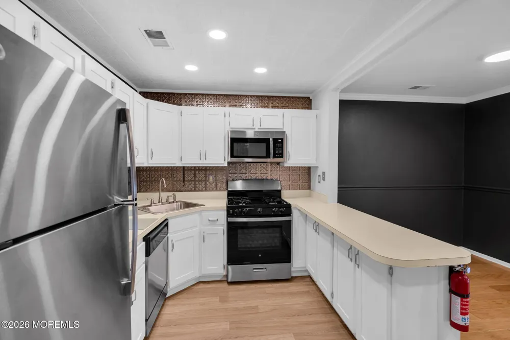 39 Pennsylvania Way North Brunswick, NJ 08902
