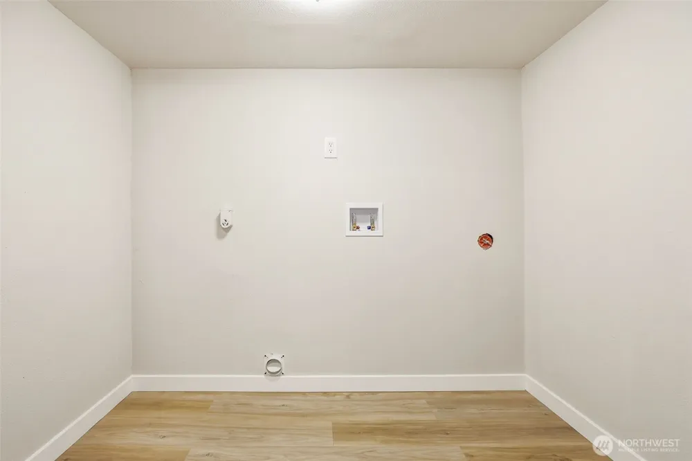 10713 15th Avenue NE Seattle, WA 98125