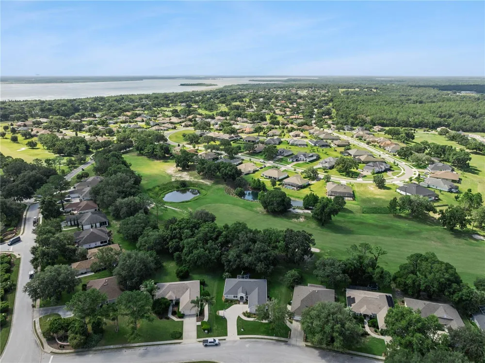 39843 GROVE HEIGHTS Lady Lake, FL 32159