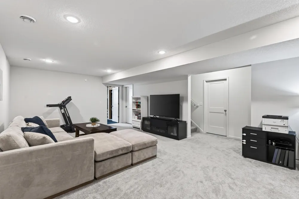 972 Forest Edge Circle Jordan, MN 55352