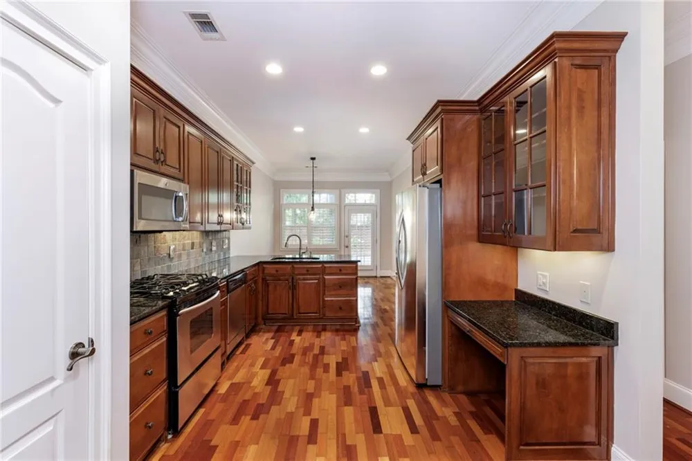 8720 Parker Place Roswell, GA 30076