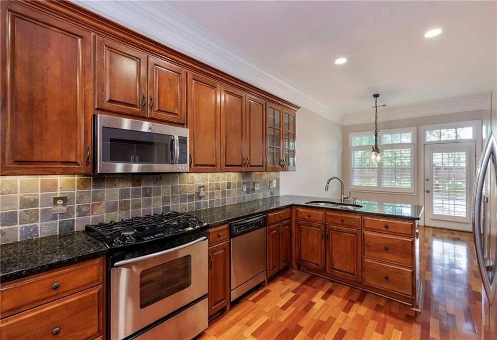 8720 Parker Place Roswell, GA 30076