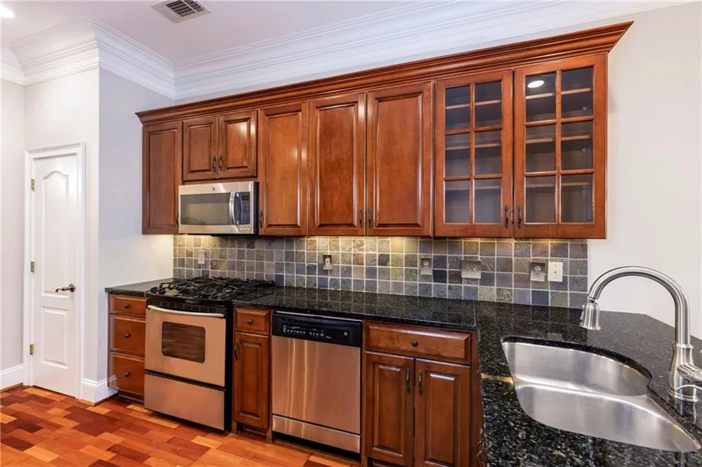 8720 Parker Place Roswell, GA 30076