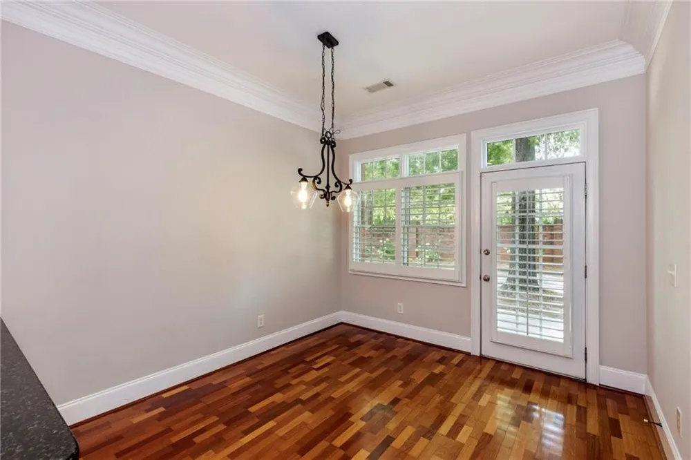 8720 Parker Place Roswell, GA 30076
