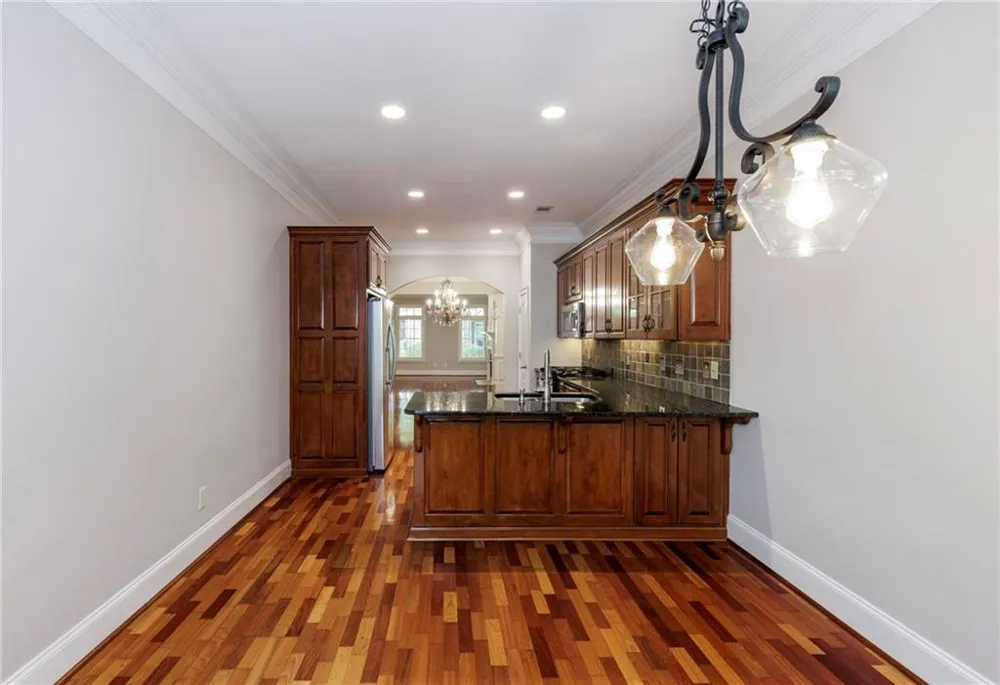8720 Parker Place Roswell, GA 30076
