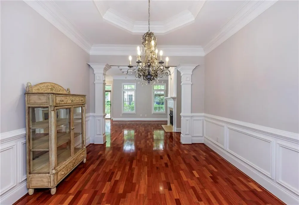 8720 Parker Place Roswell, GA 30076