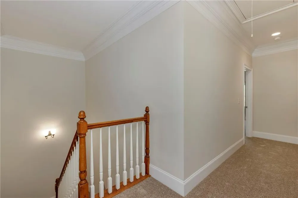 8720 Parker Place Roswell, GA 30076