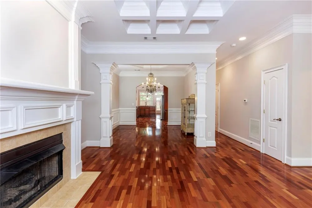 8720 Parker Place Roswell, GA 30076