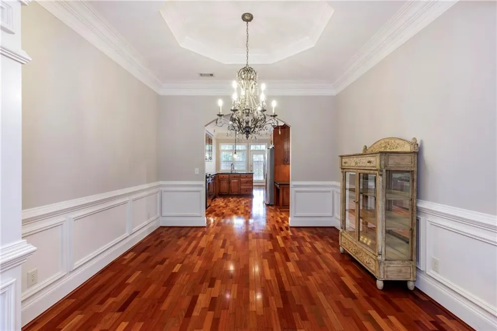 8720 Parker Place Roswell, GA 30076