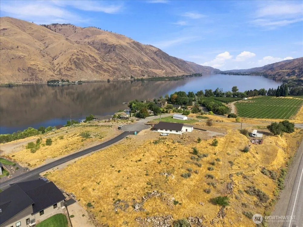 55 Shore Drive East Wenatchee, WA 98802