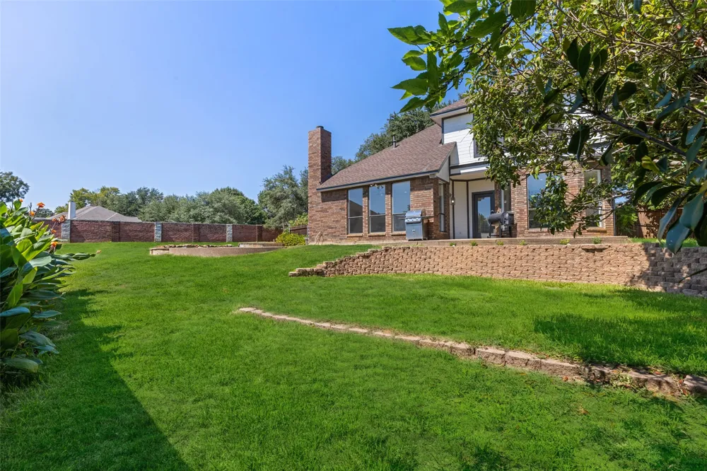 2601 Kimberly Drive Grapevine, TX 76051