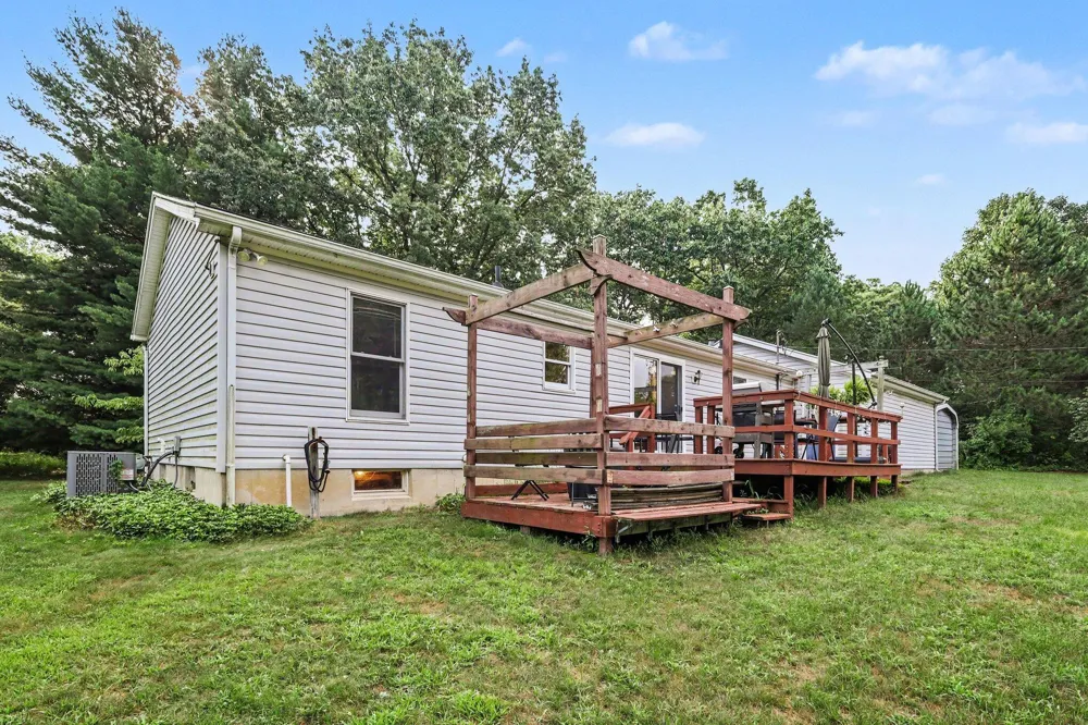 6525 McCords Avenue SE Alto, MI 49302