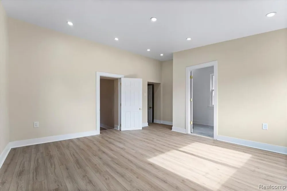 16171 Glastonbury Road Detroit City, MI 48219