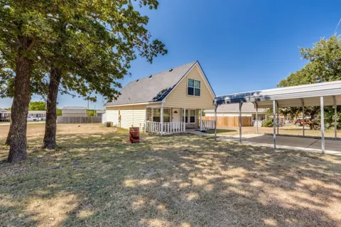 11001 Shady Oaks Drive