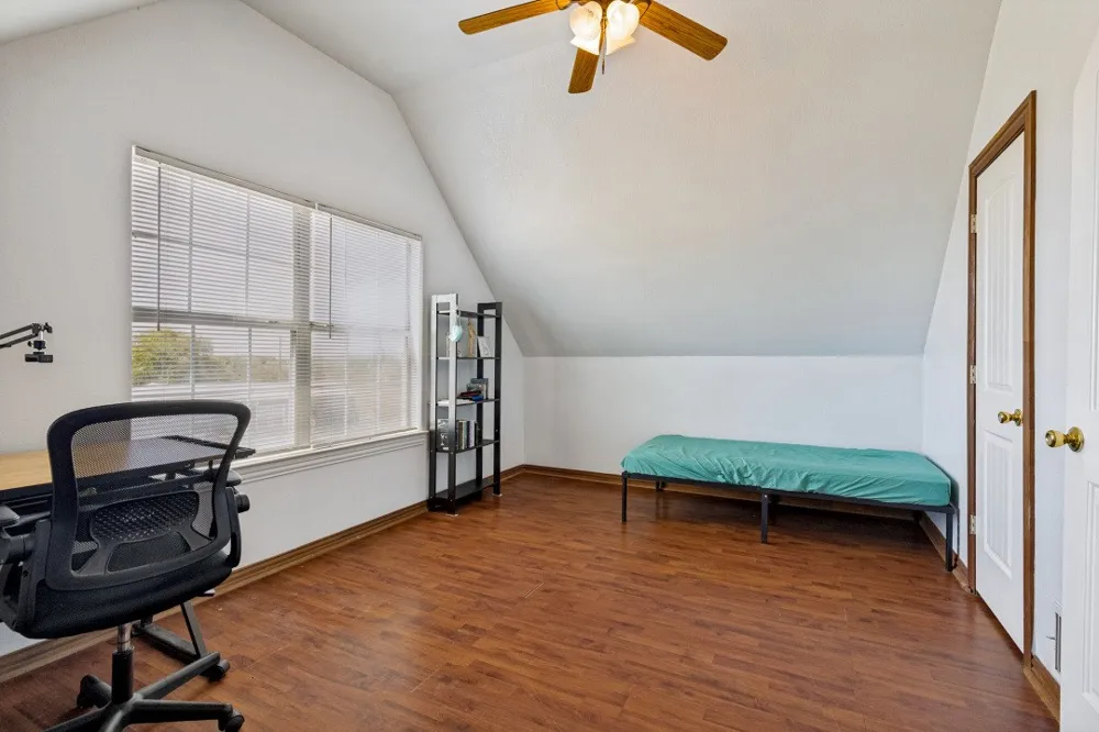 11001 Shady Oaks Drive Runaway Bay, TX 76426