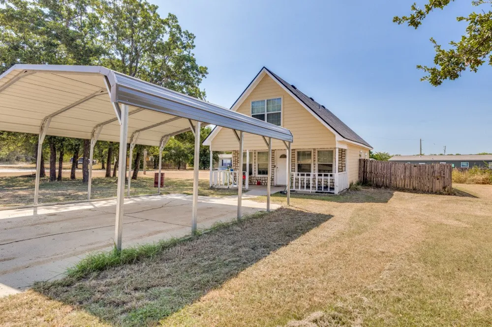 11001 Shady Oaks Drive Runaway Bay, TX 76426