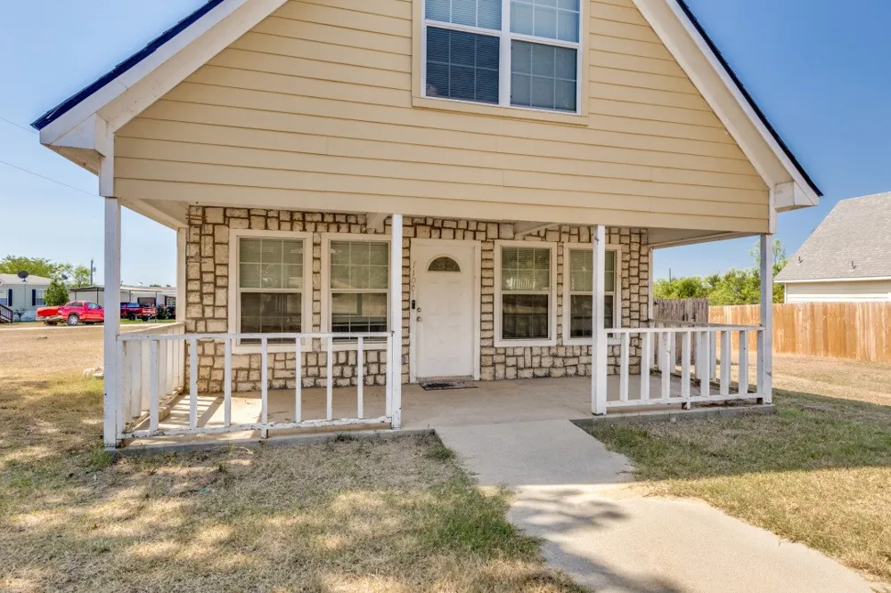 11001 Shady Oaks Drive Runaway Bay, TX 76426