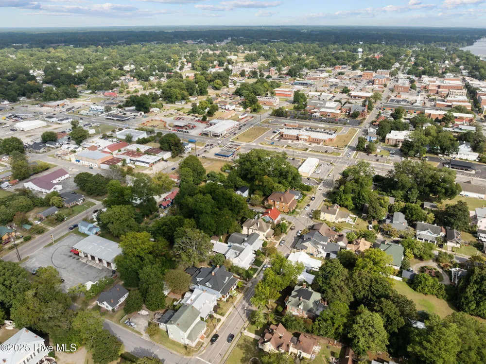 620 W 2nd Street Washington, NC 27889