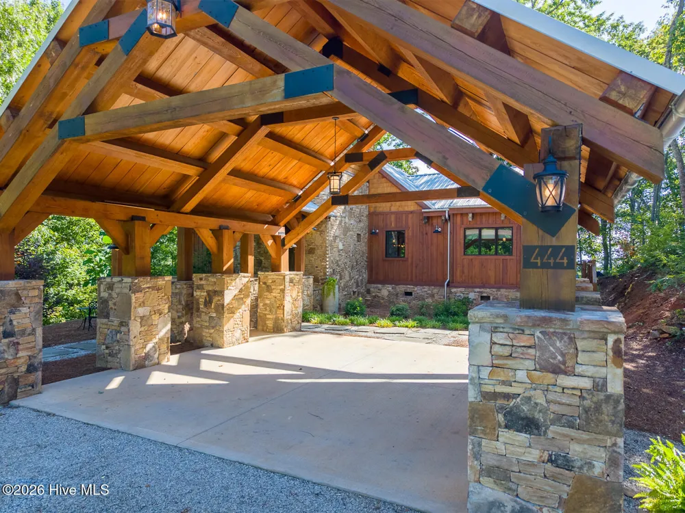 444 Look Out Point Bryson City, NC 28713