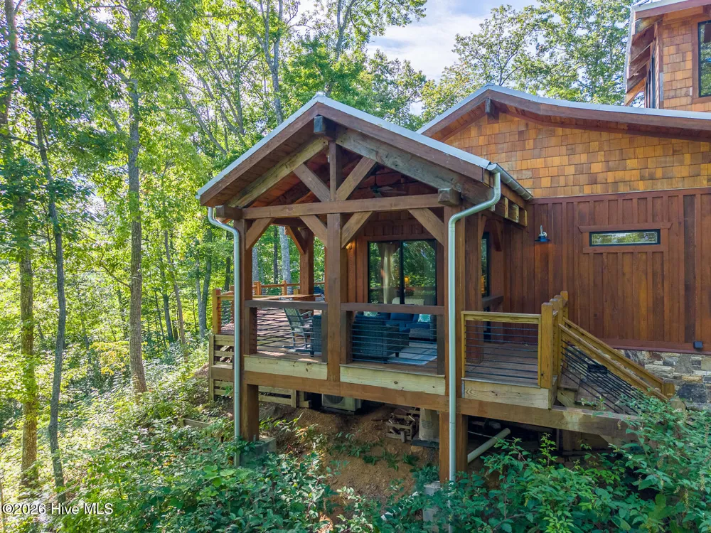 444 Look Out Point Bryson City, NC 28713