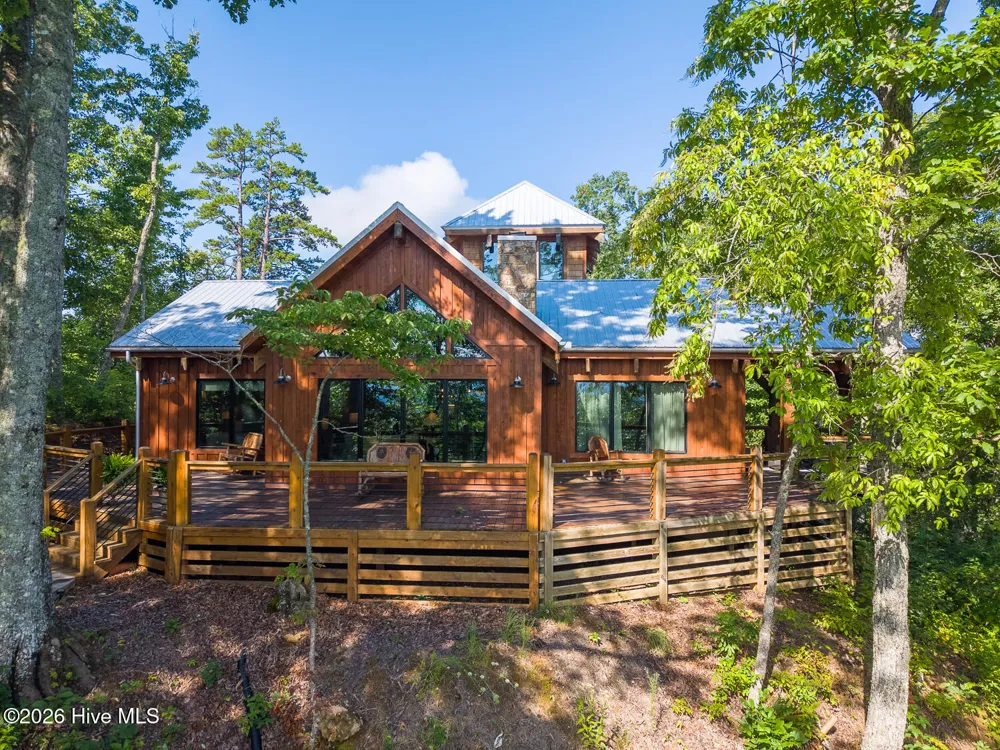 444 Look Out Point Bryson City, NC 28713