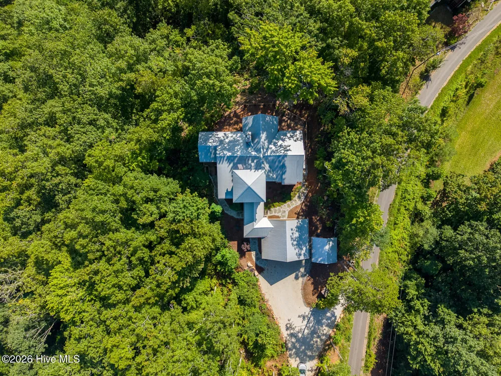 444 Look Out Point Bryson City, NC 28713