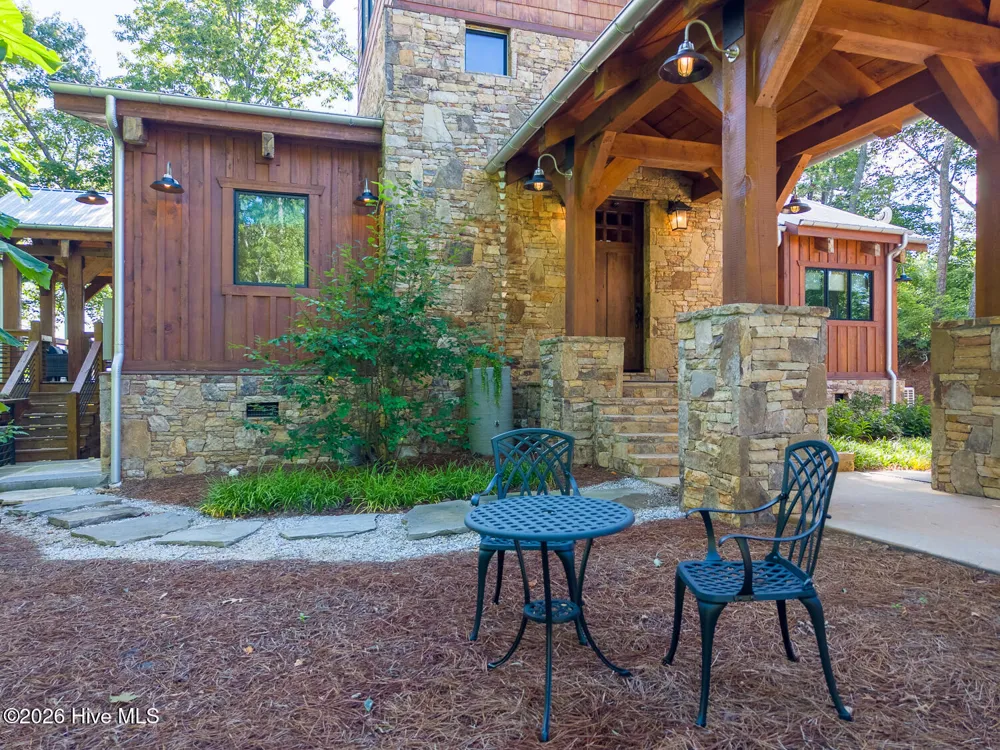 444 Look Out Point Bryson City, NC 28713