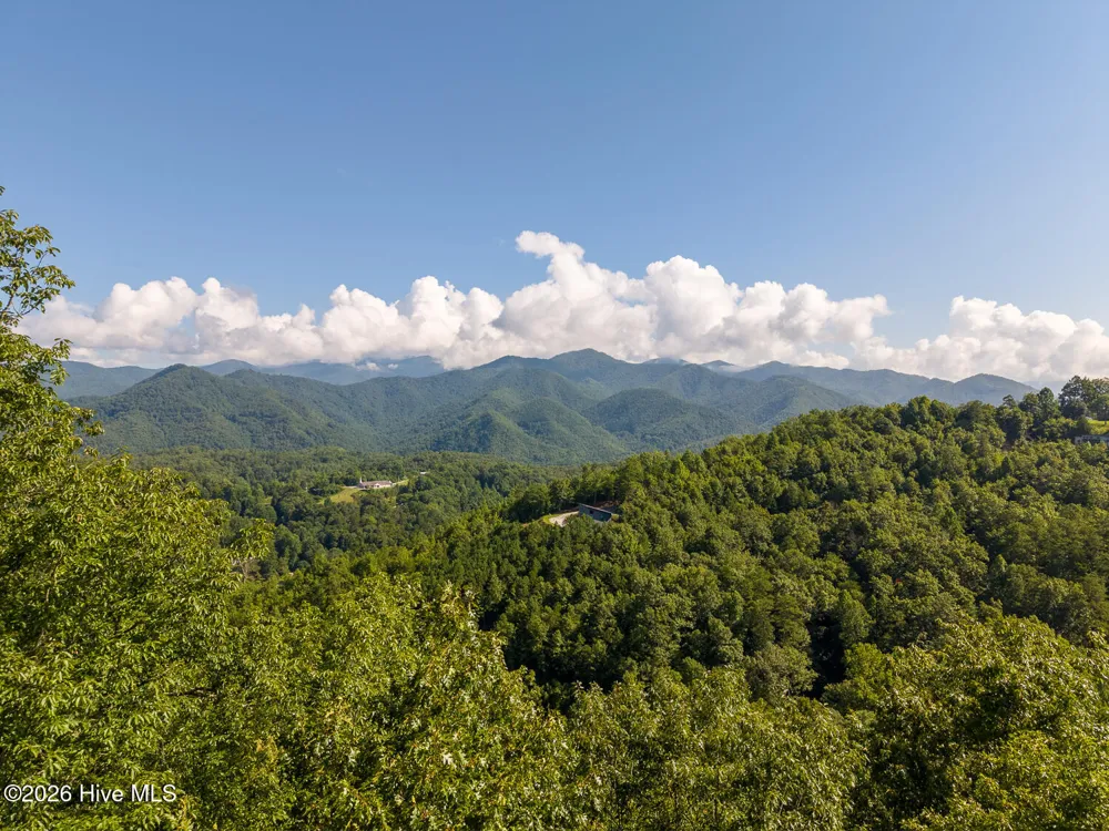 444 Look Out Point Bryson City, NC 28713