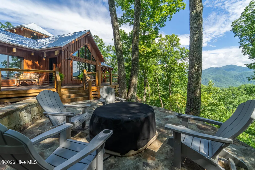 444 Look Out Point Bryson City, NC 28713