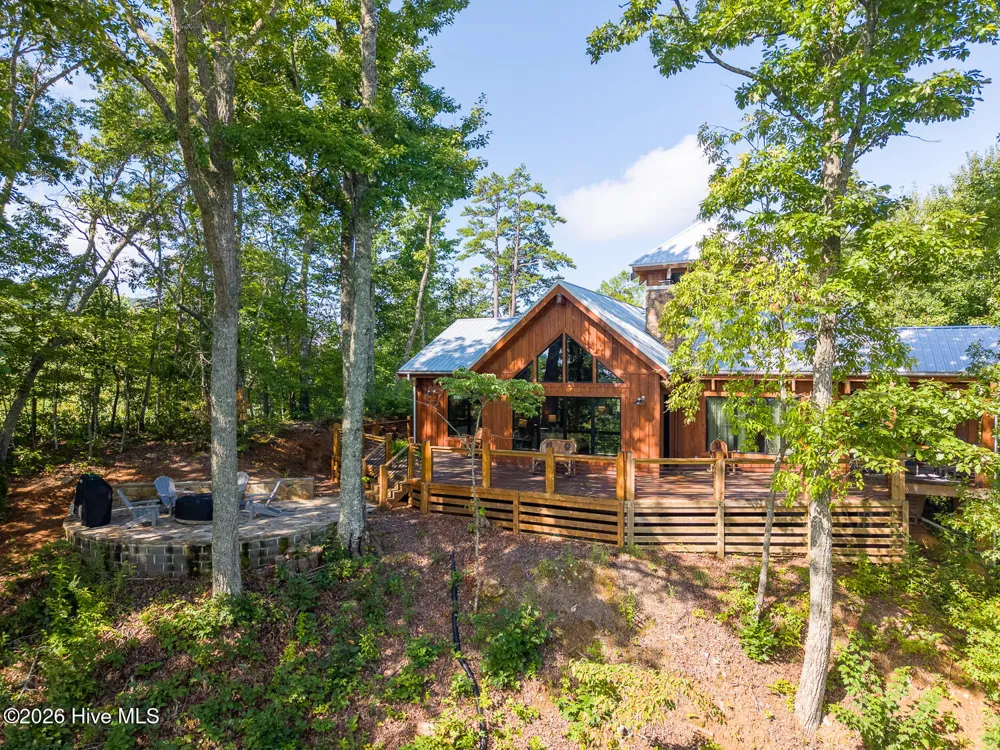 444 Look Out Point Bryson City, NC 28713