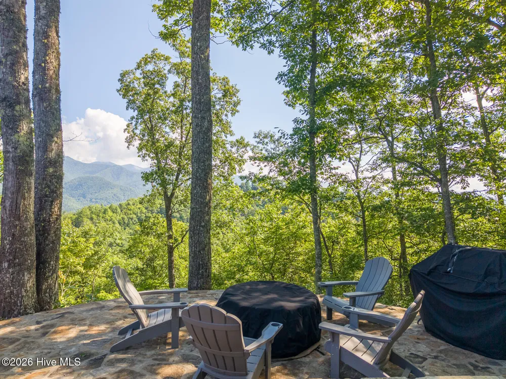 444 Look Out Point Bryson City, NC 28713