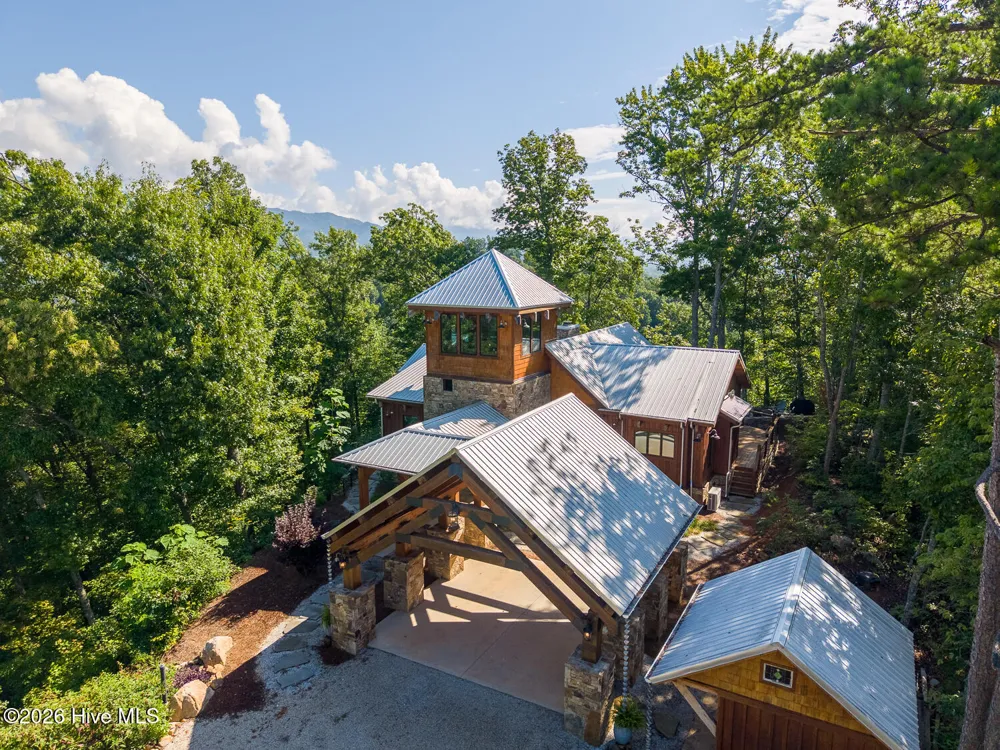 444 Look Out Point Bryson City, NC 28713