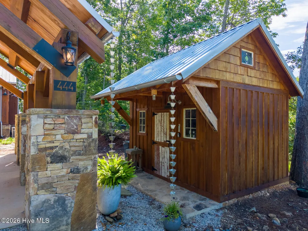 444 Look Out Point Bryson City, NC 28713