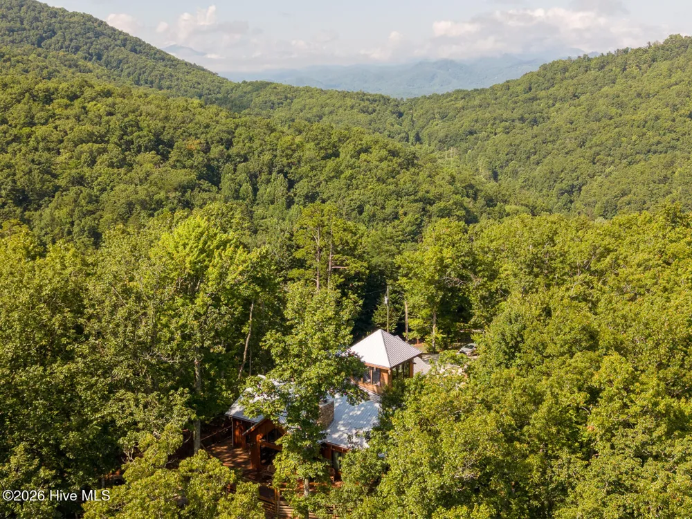 444 Look Out Point Bryson City, NC 28713