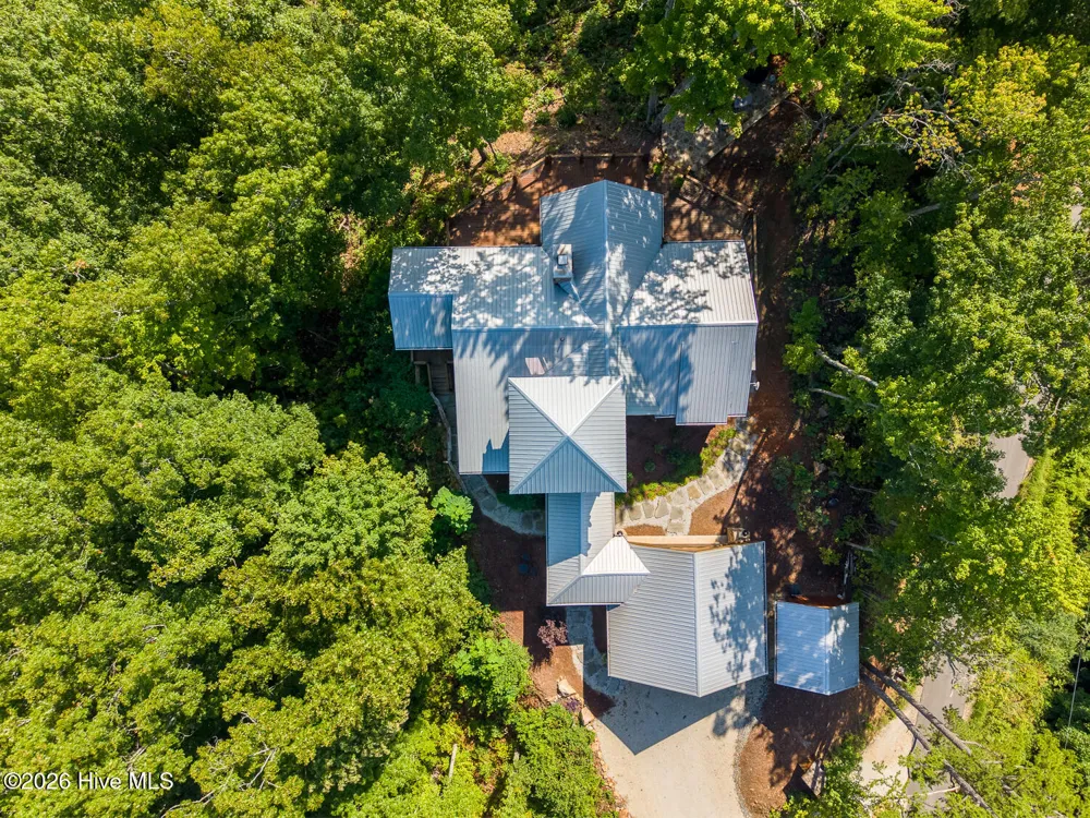 444 Look Out Point Bryson City, NC 28713