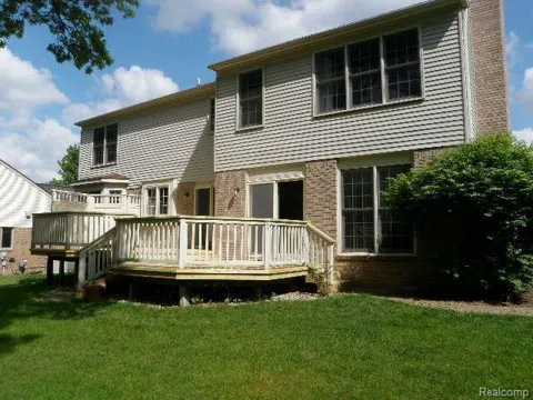 3743 ROLLING HILLS ROAD