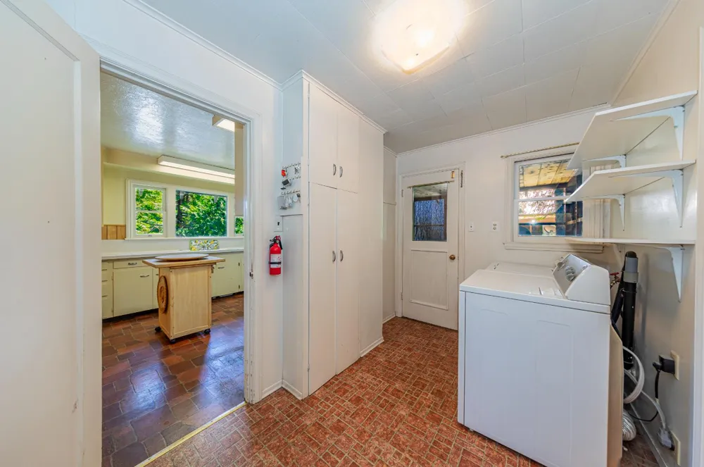 1173 Railroad Avenue Fish Camp, CA 93623