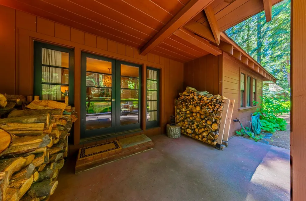 1173 Railroad Avenue Fish Camp, CA 93623