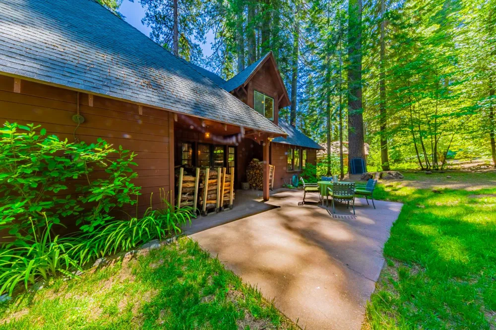 1173 Railroad Avenue Fish Camp, CA 93623