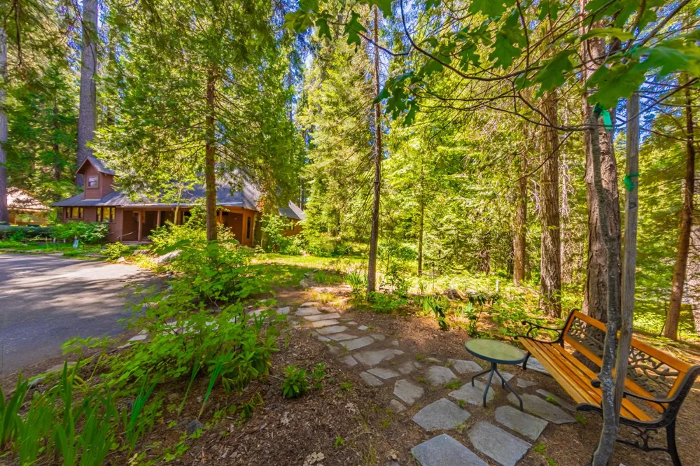 1173 Railroad Avenue Fish Camp, CA 93623