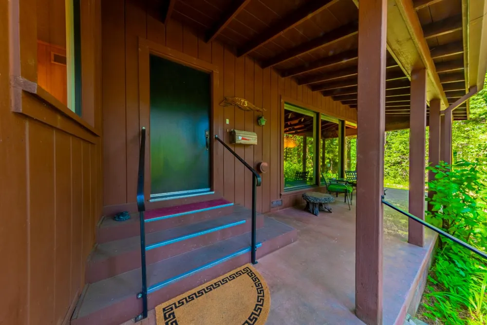 1173 Railroad Avenue Fish Camp, CA 93623