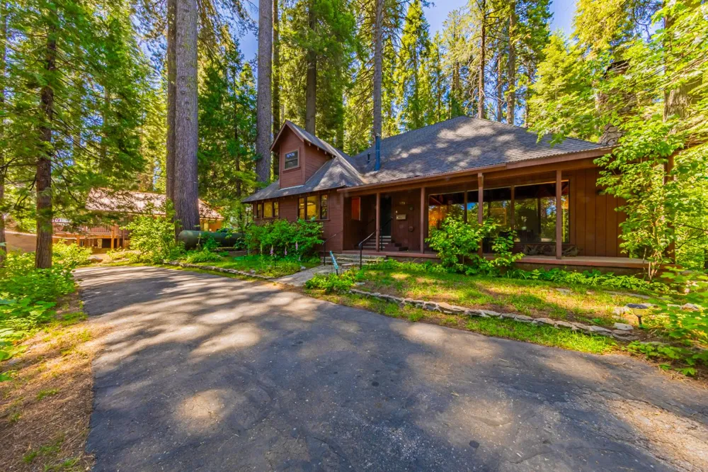 1173 Railroad Avenue Fish Camp, CA 93623