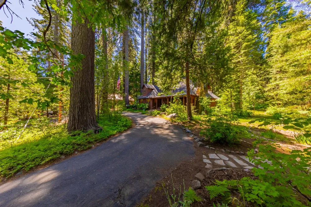 1173 Railroad Avenue Fish Camp, CA 93623