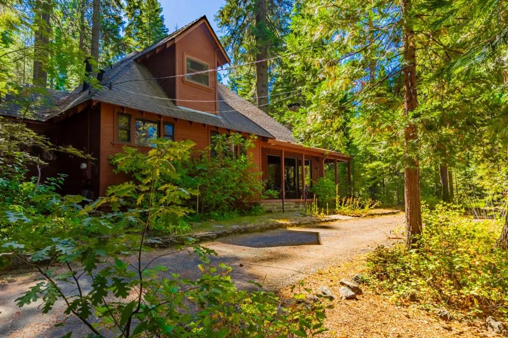 1173 Railroad Avenue Fish Camp, CA 93623