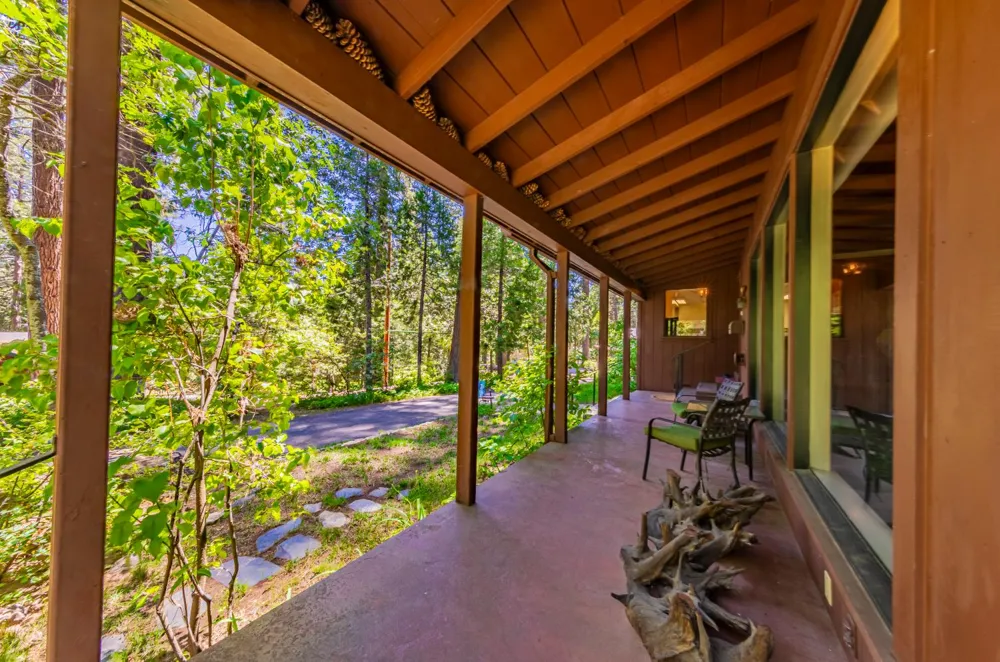 1173 Railroad Avenue Fish Camp, CA 93623