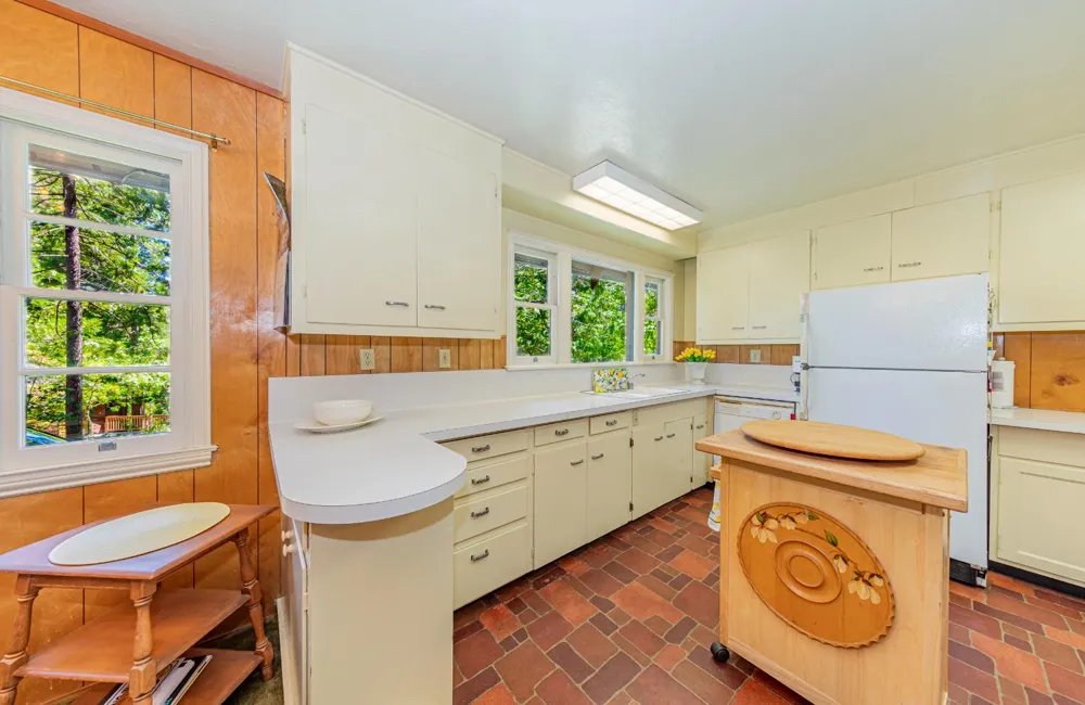 1173 Railroad Avenue Fish Camp, CA 93623