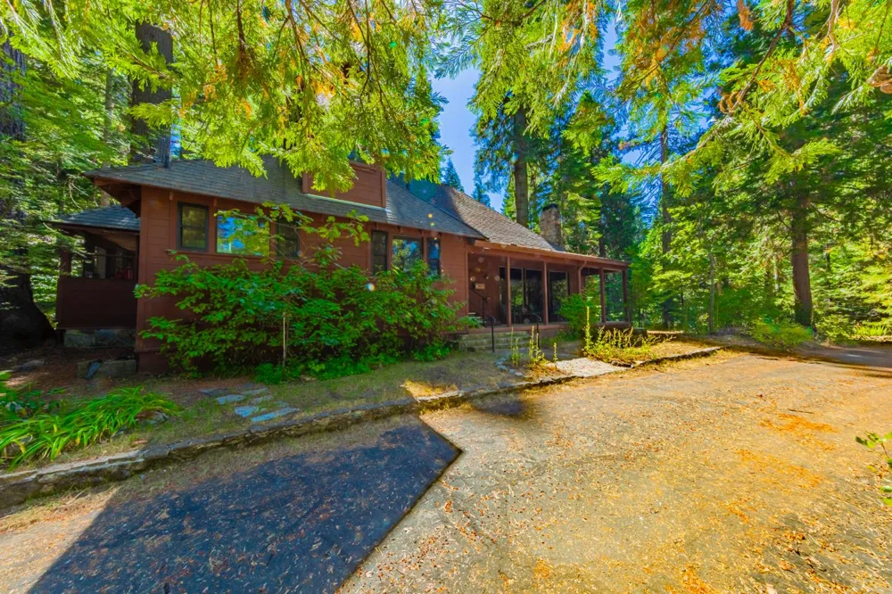 1173 Railroad Avenue Fish Camp, CA 93623