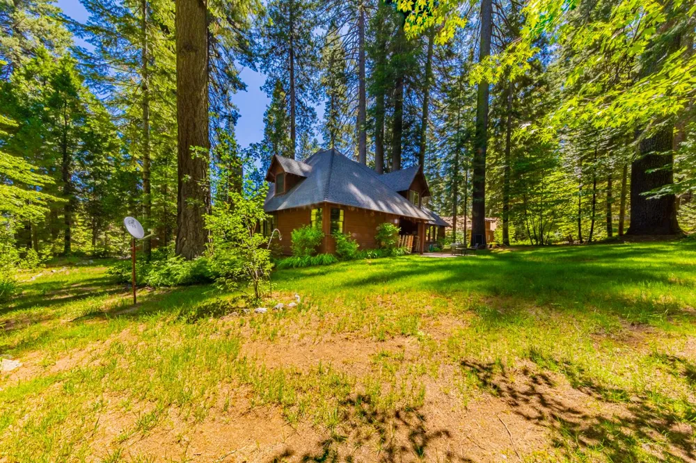 1173 Railroad Avenue Fish Camp, CA 93623