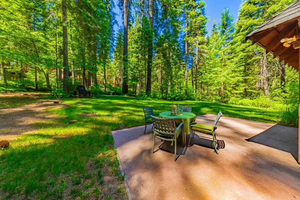 1173 Railroad Avenue Fish Camp, CA 93623