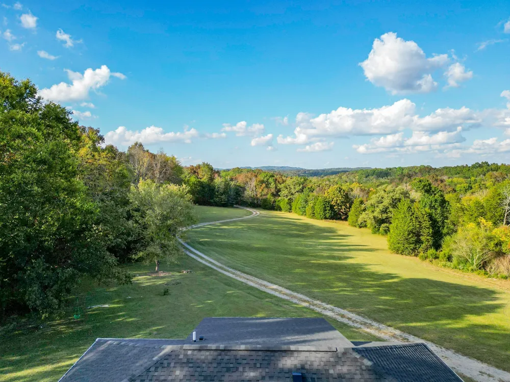 2100 Hill Station Rd Columbia, TN 38401
